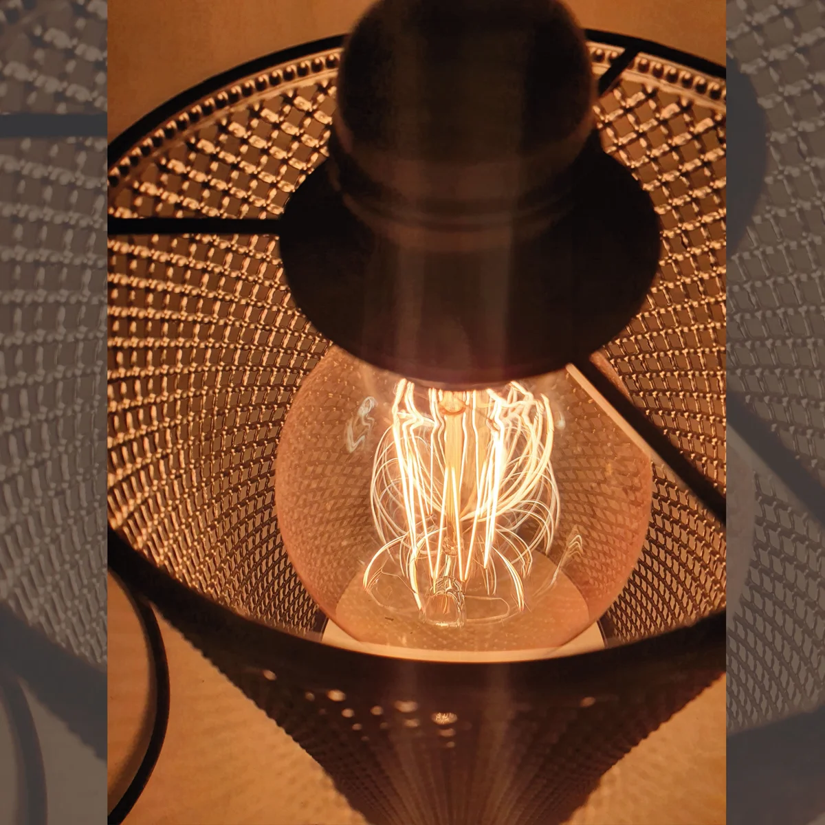 White metal wire cage ceiling lamp with adjustable cable pendant and 95cm PVC wire hanging from ceiling plate