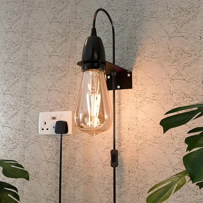 Modern 2m plug-in pendant light with metal holder, PVC cable, and on/off switch for indoor use, E27 bulb socket included
