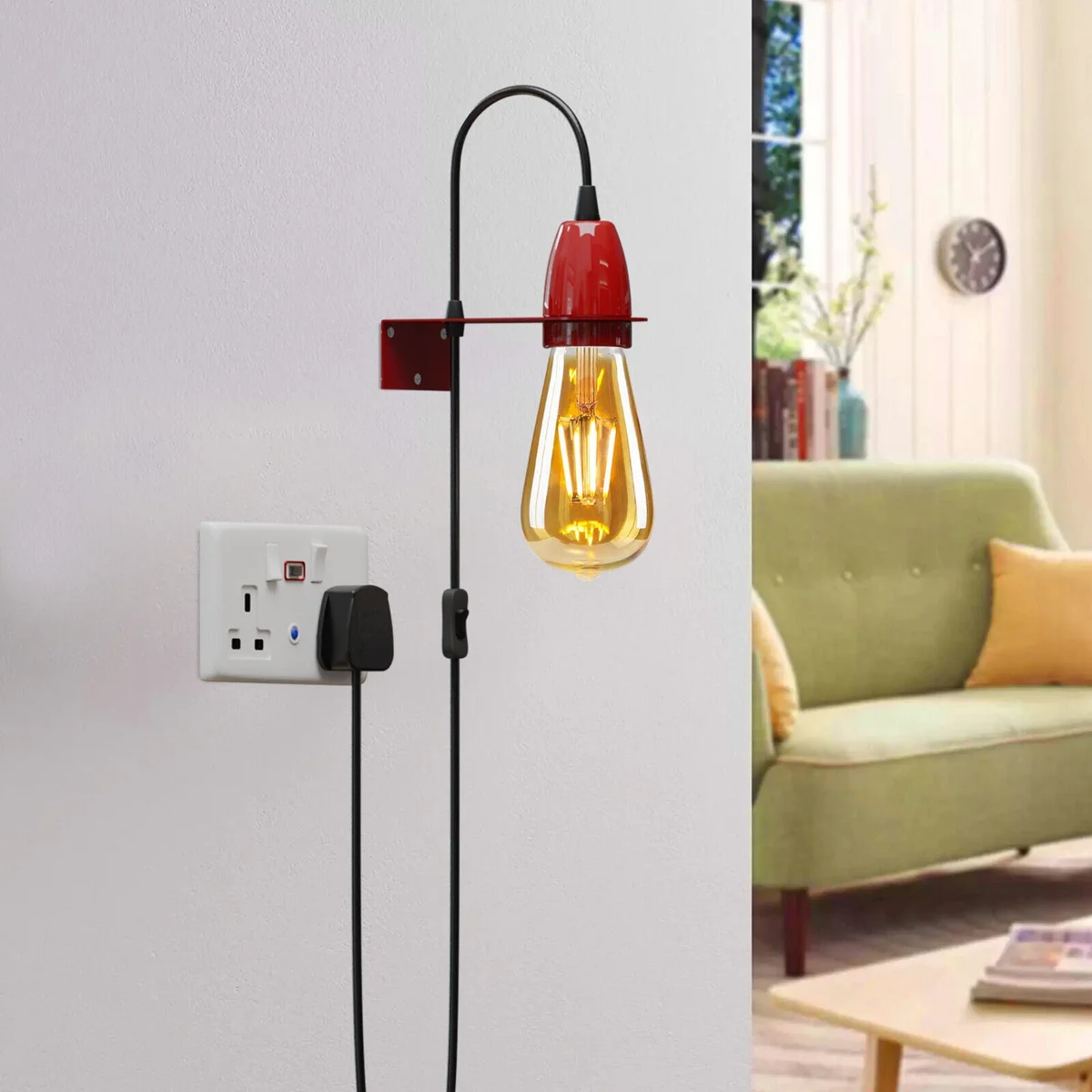 Industrial wall lamp with metal mounting plate, 1.95m cable, and integrated on/off switch for easy control