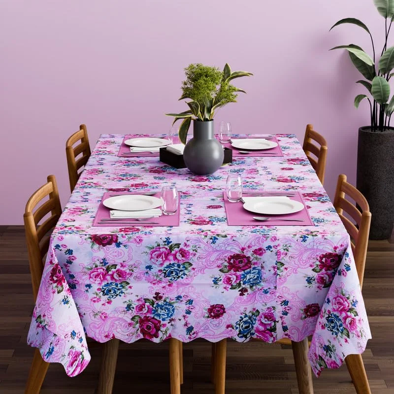 Modern printed tablecloth 150x110cm in polyester fabric with a stylish rectangular design, ideal for indoor and outdoor use