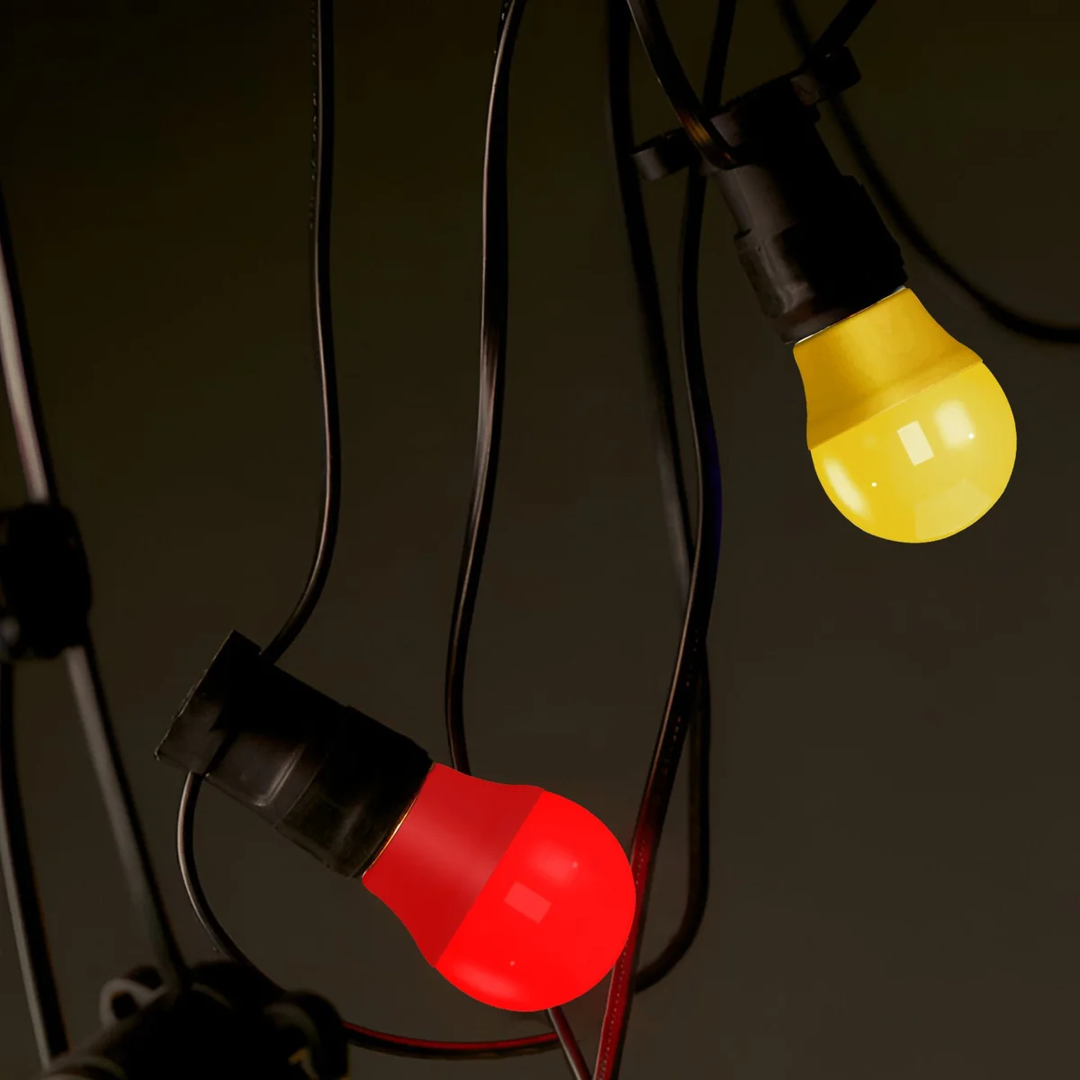 Coloured LED bulb E27 with 360° viewing angle, energy-efficient 4W golf ball design for party decor lighting