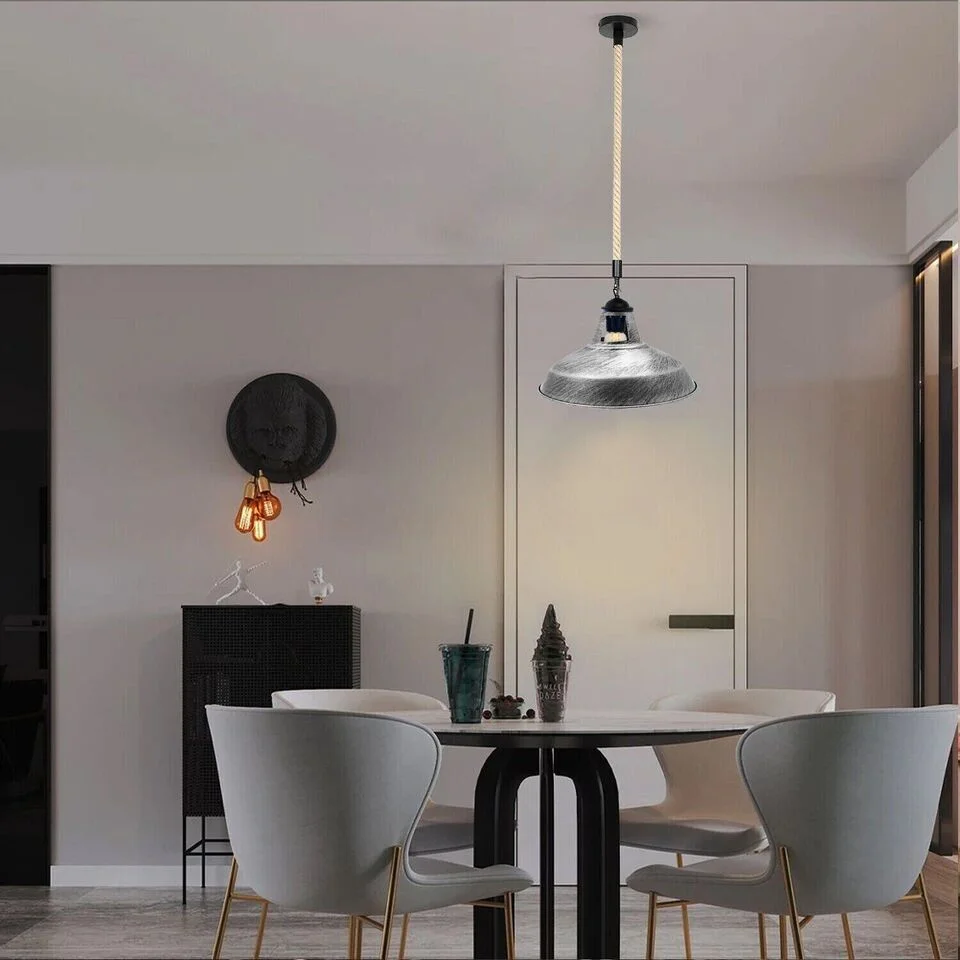 Hemp rope pendant light with industrial style, hanging ceiling lamp featuring natural hemp and metal materials, E27 base.