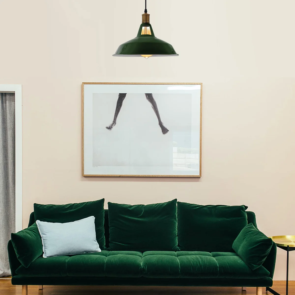 Three vintage metal E27 bulb pendant lamps with adjustable 95 cm cables and 30 cm diameter shades hanging side by side