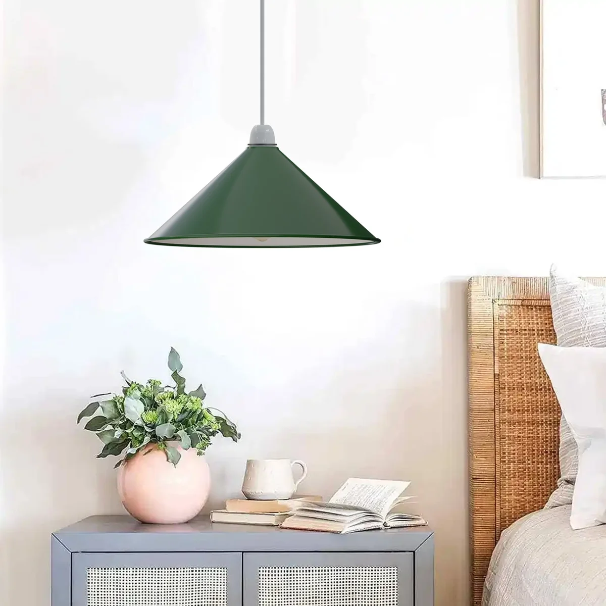 Vintage metal lampshade in large cone shape, retro style, durable metal, 36cm diameter, suitable for indoor lighting.