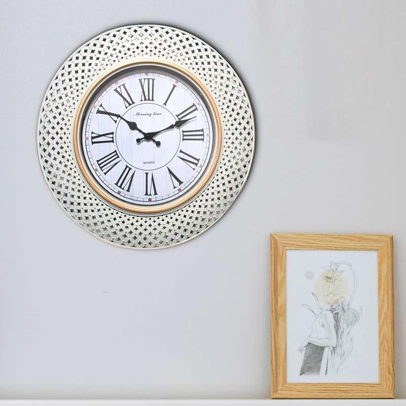Round retro wall clock with Roman numerals, black hands, and a sleek plastic frame, battery powered, 40.64cm diameter