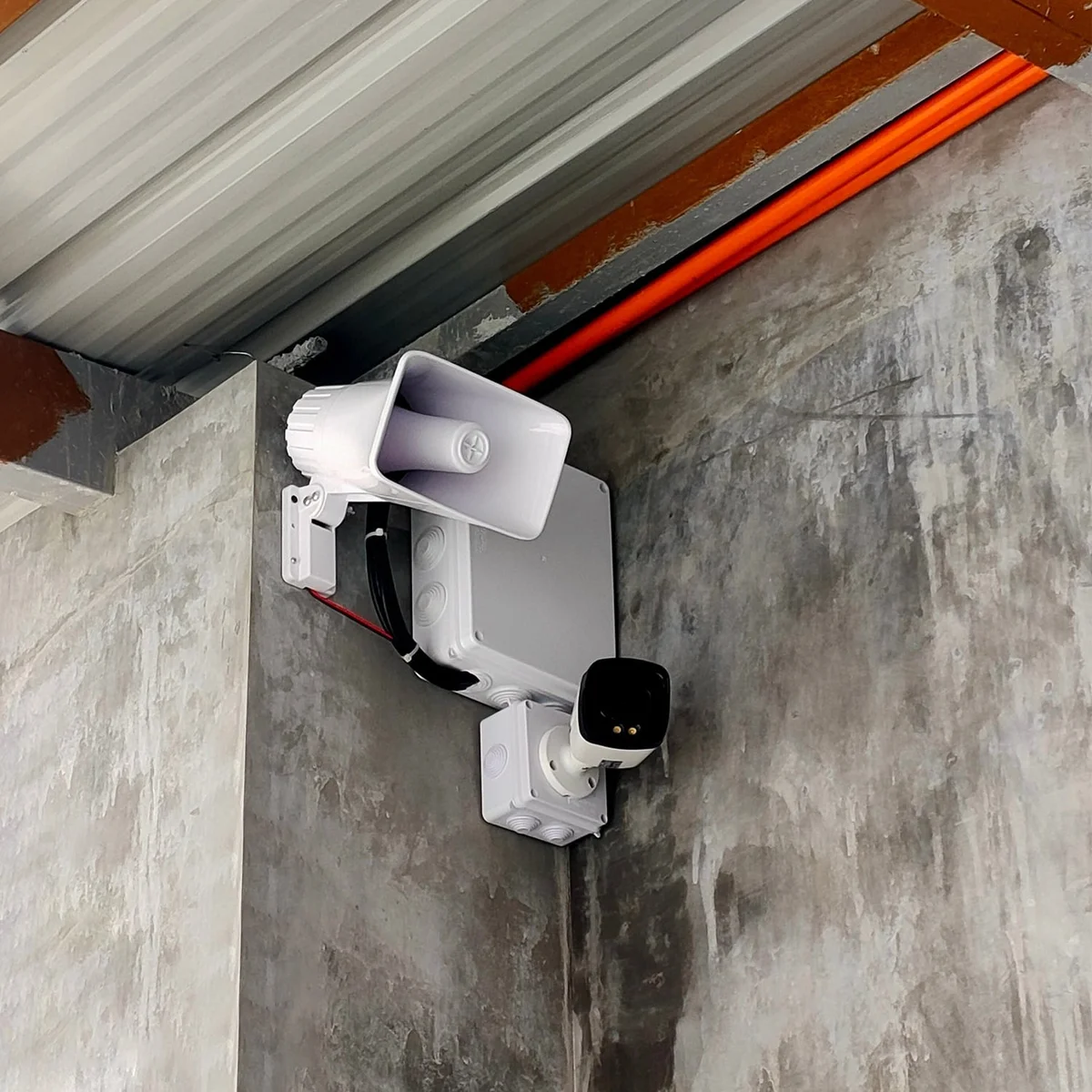 White waterproof junction box with removable panel, square shape, suitable for indoor and outdoor use, IP65 rated