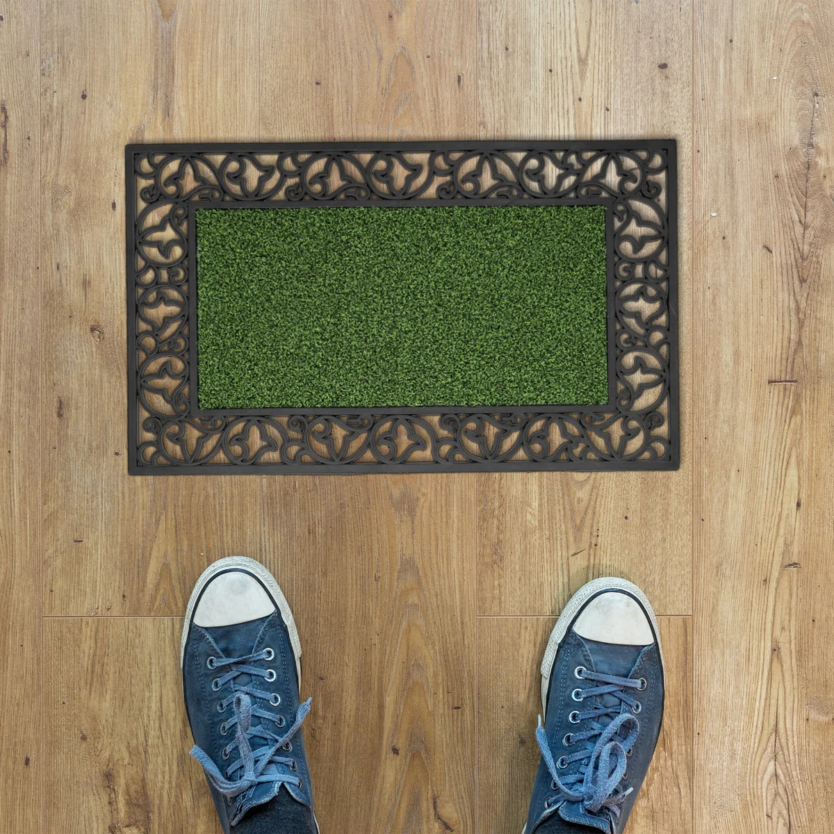 Rectangular heavy duty rubber non slip outdoor mat with textured surface and tray, sized 75x45cm for outdoor use