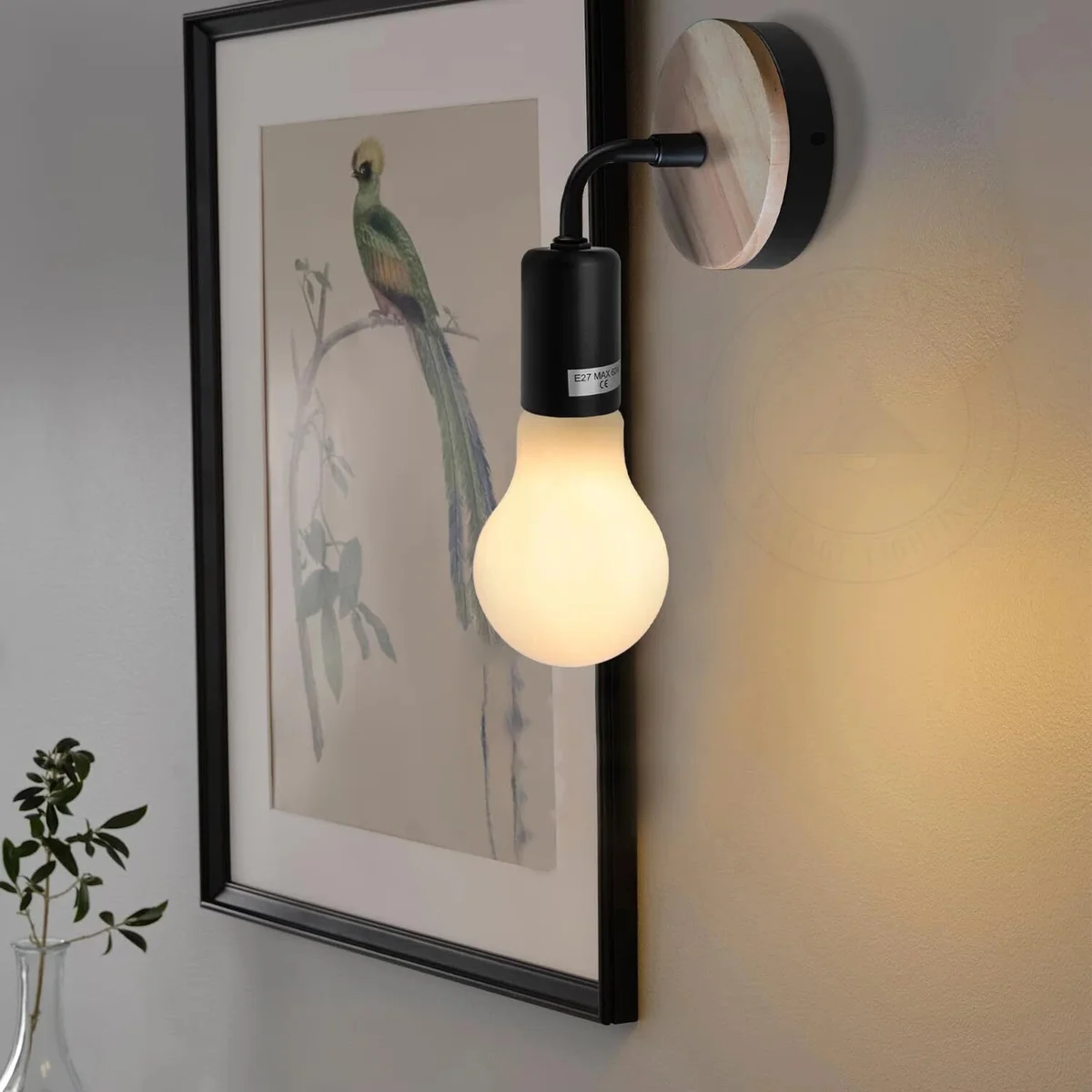 Wood bedside wall lamp with metal and wood finish, vintage industrial style, E27 bulb holder, wall mounted design