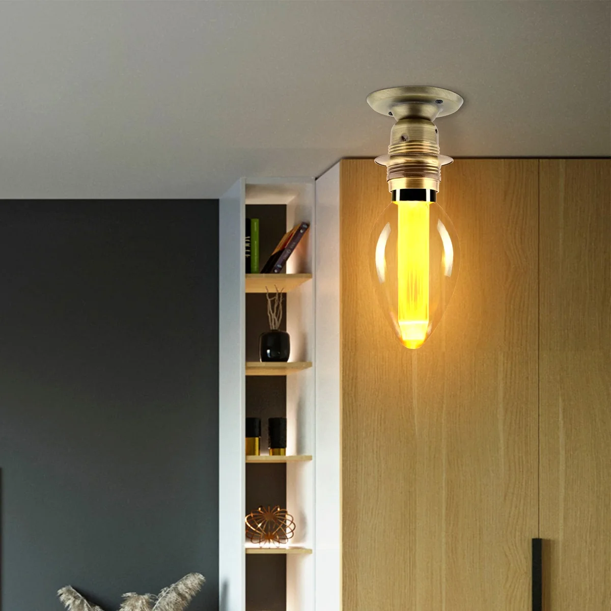 Vintage Edison bulb with amber glass and visible filament, E27 screw base, 3W decorative retro light bulb