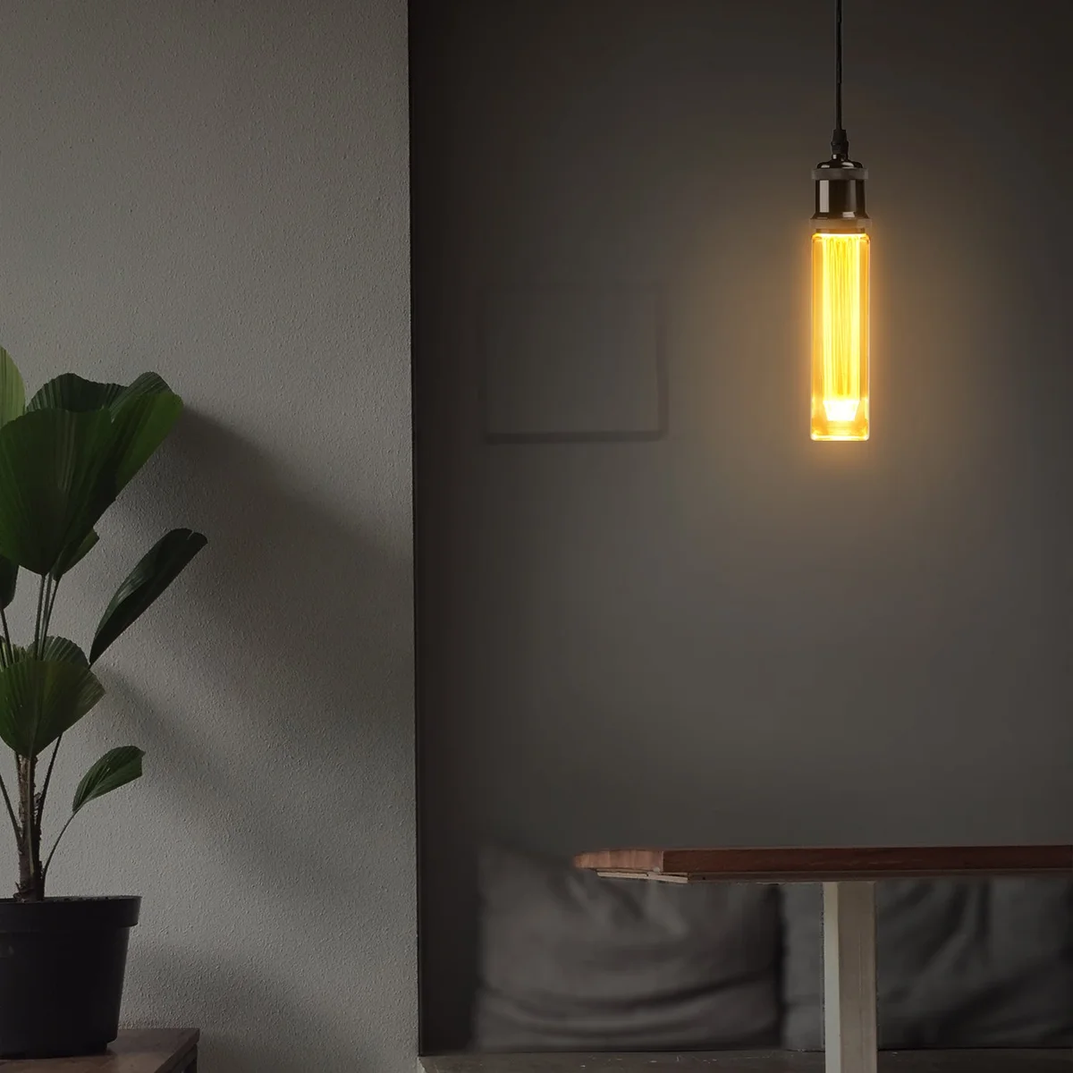 Decorative tubular bulb with amber glass and spiral LED filaments, vintage Edison style, 3W E27 base bulb
