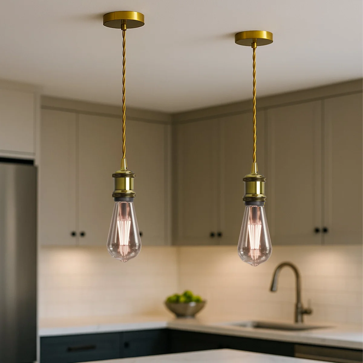 Yellow brass lamp holder with 1m gold twisted 3-core fabric cable and matching ceiling rose for pendant light fitting