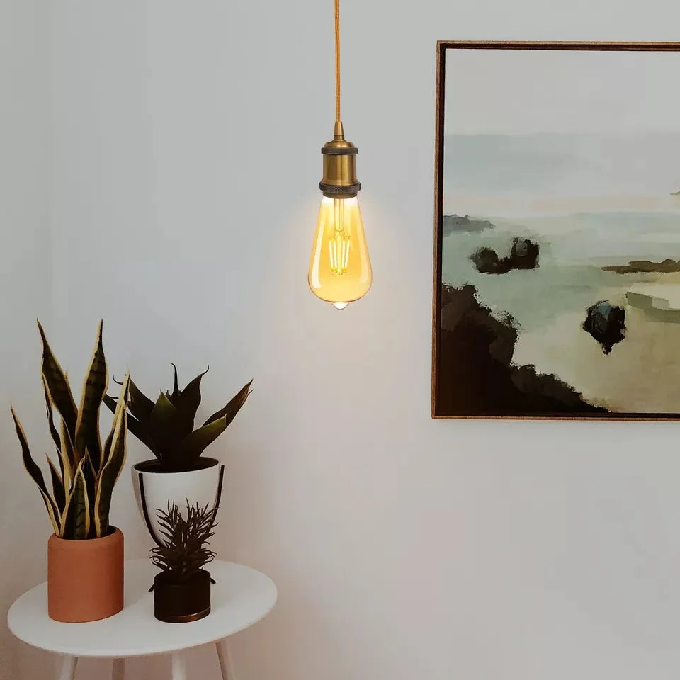 Industrial pendant light with vintage metal lamp holder, round 2‑metre fabric cable, knurled finish