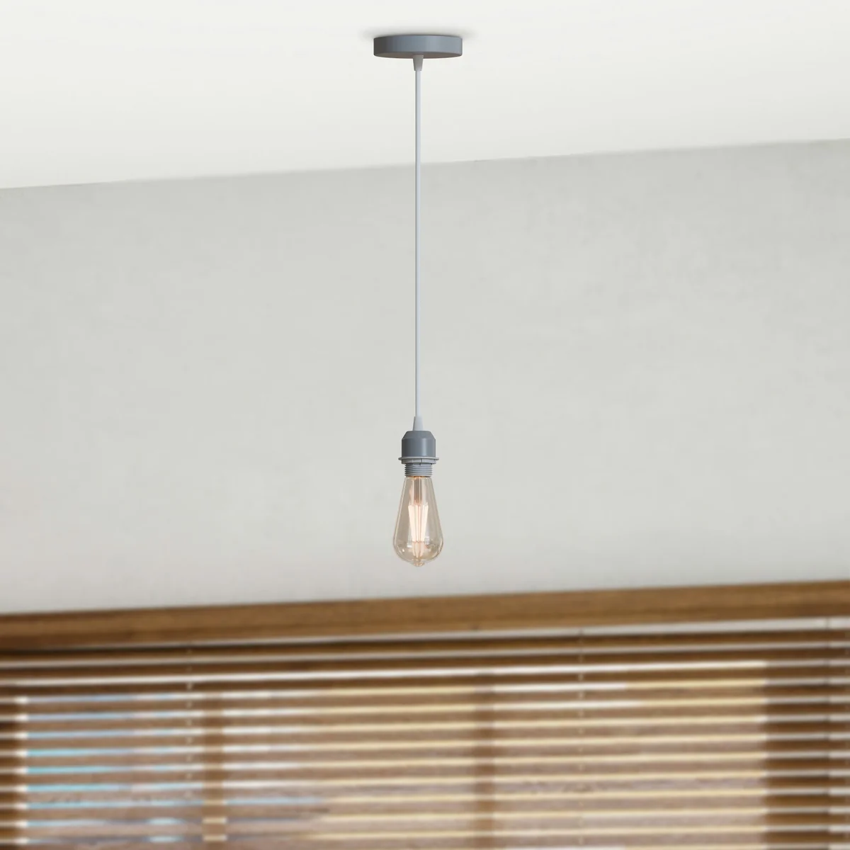 Vintage pendant light holder with adjustable 95cm cable, metal and PVC, designed for E27 bulbs, vintage retro style ceiling fixture