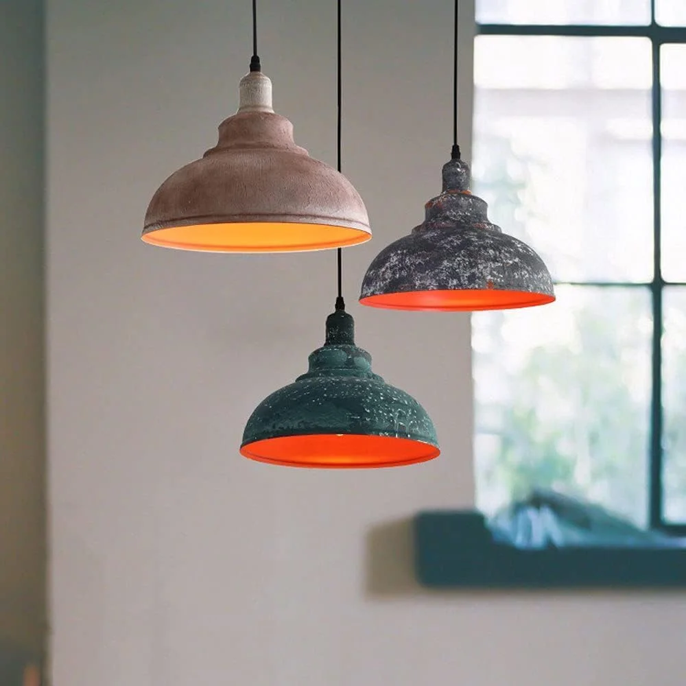 Vintage pendant light with curvy metal shade in retro industrial style, designed for E27 bulbs, 29cm long, 17cm high