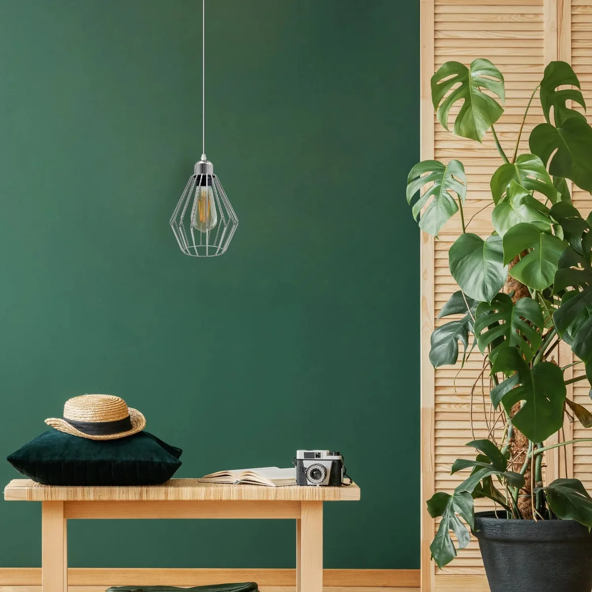 Chrome diamond-shaped metal cage retro hanging light with 20cm diameter and 95cm cable for E27 bulb fitting