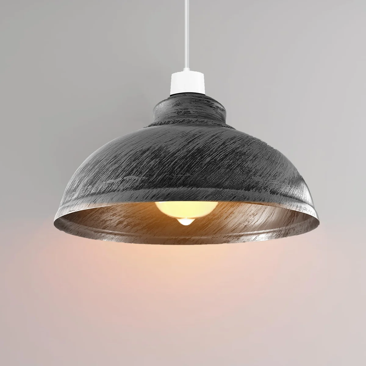 Curvy shape pendant shade in vintage metal design with 29cm diameter, suitable for E27/B22 bulbs, indoor use