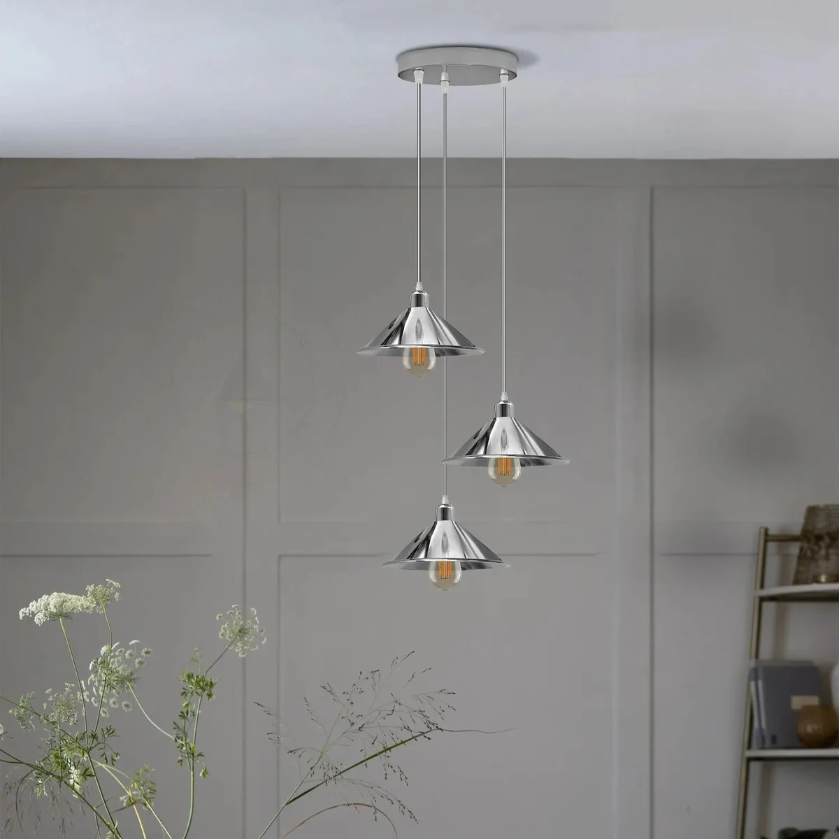 Silver metal pendant light with cone-shaped shade and 95cm cable, vintage style for indoor use