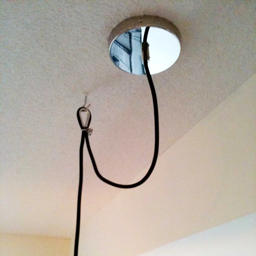 Chrome round industrial vintage ceiling rose pendant with smooth finish, 100mm diameter, designed for light fittings