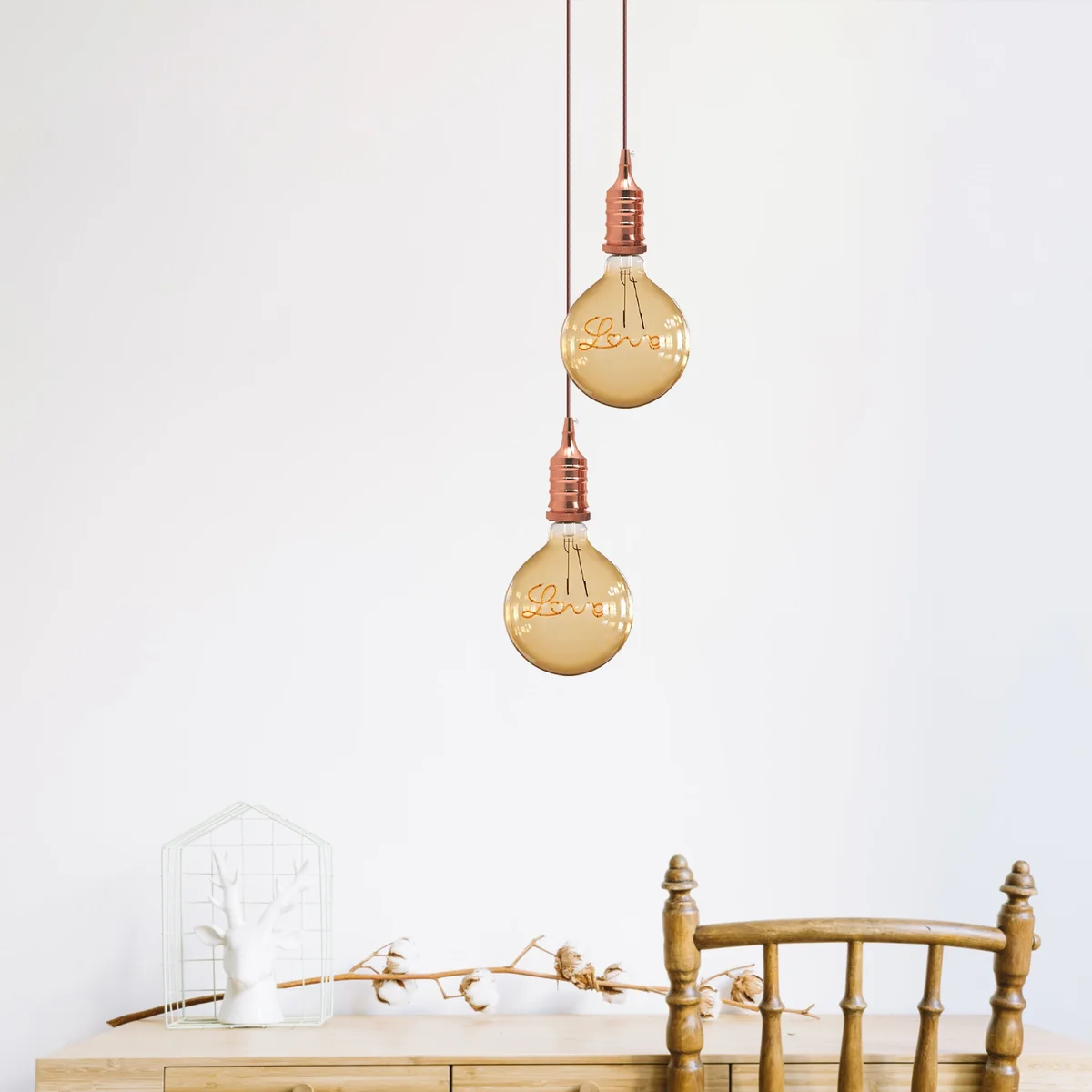 Metal E27 lamp base holder with vintage style, compatible with standard E27 bulbs, suitable for indoor lighting fixtures