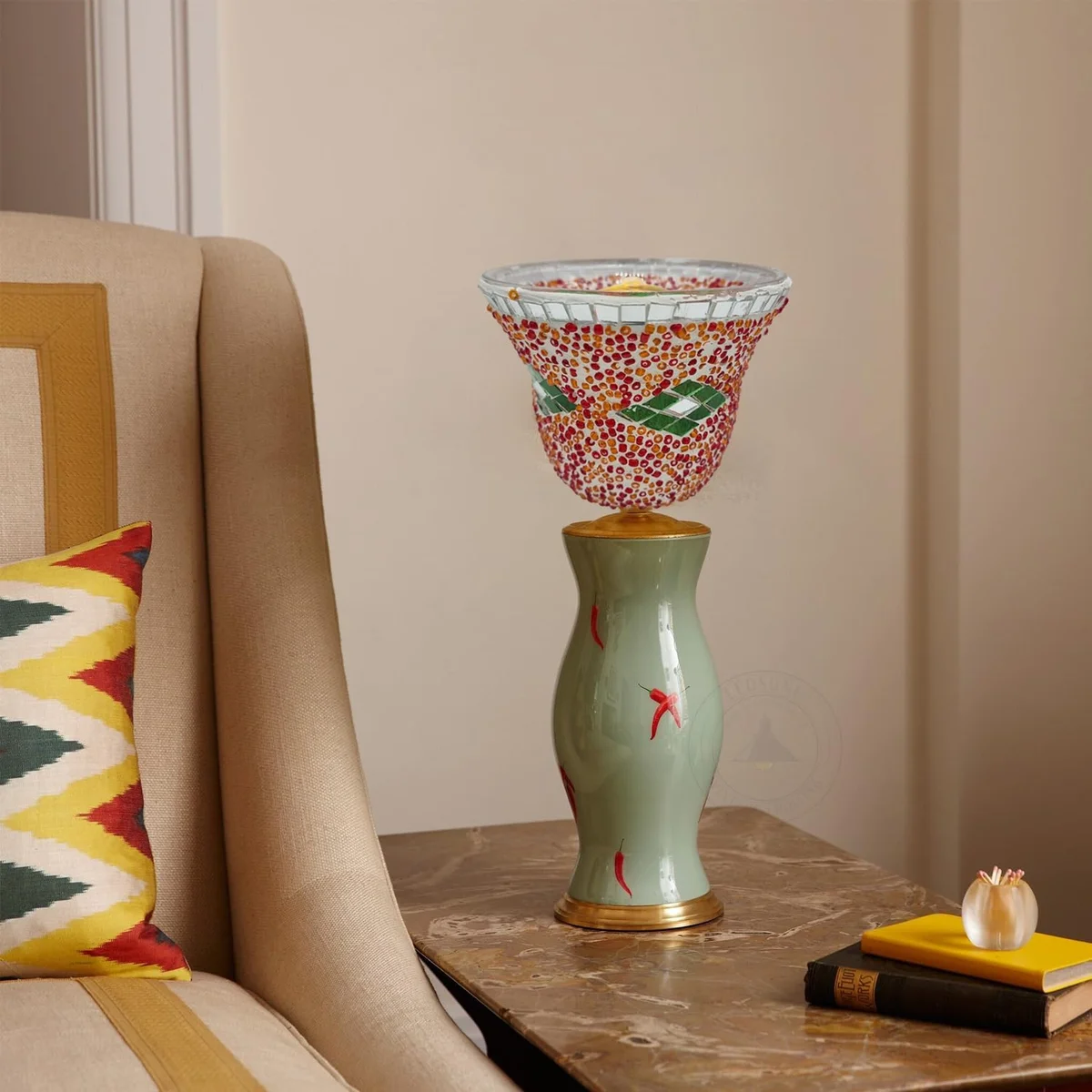 Red mosaic pendant lamp with glass globe shade, geometric coloured glass pieces, hand‑cut, hanging on E27 holder.