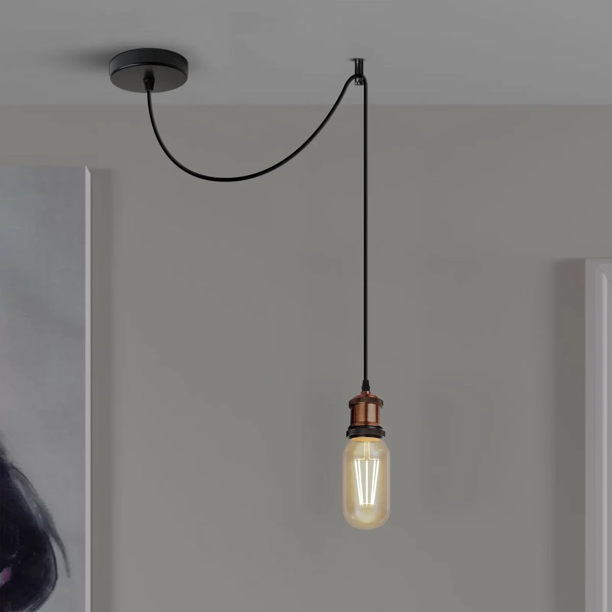 Retro pendant holder with yellow brass metal rose, 10cm wide, PVC adjustable cable 95cm, bright downward light.