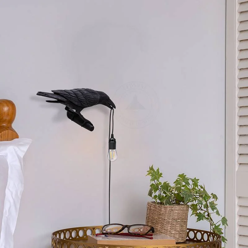 Black resin crow lamp, modern art deco, E27 socket, detachable LED, indoor plug‑in wall light for living room.
