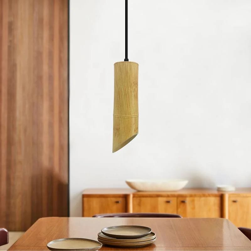 Sleek wooden ceiling light featuring a long tube and aluminum spotlight hanging from an adjustable 95cm cable.