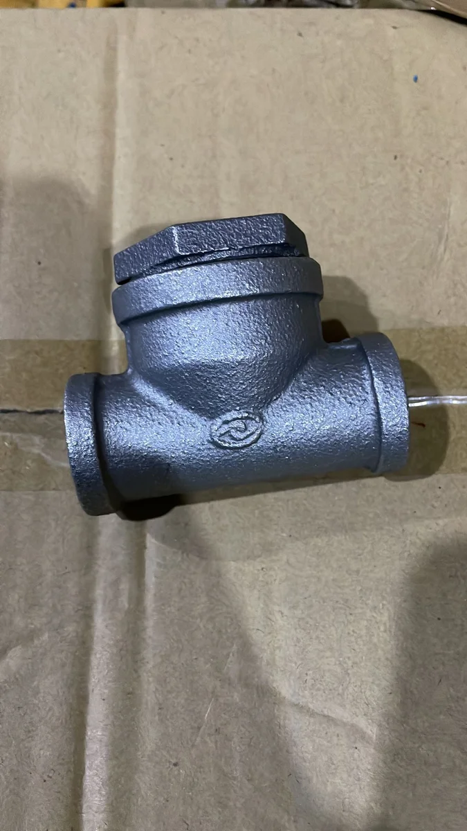 Cast iron galvanised pipe tee connector, 3/4" axial, screw lock, industrial style for DIY lighting and furniture projects