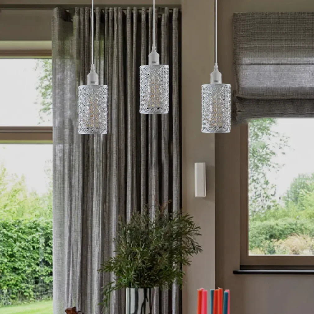 Adjustable pendant ceiling light with three E27 spots, vintage/retro metal cage and PVC cable.