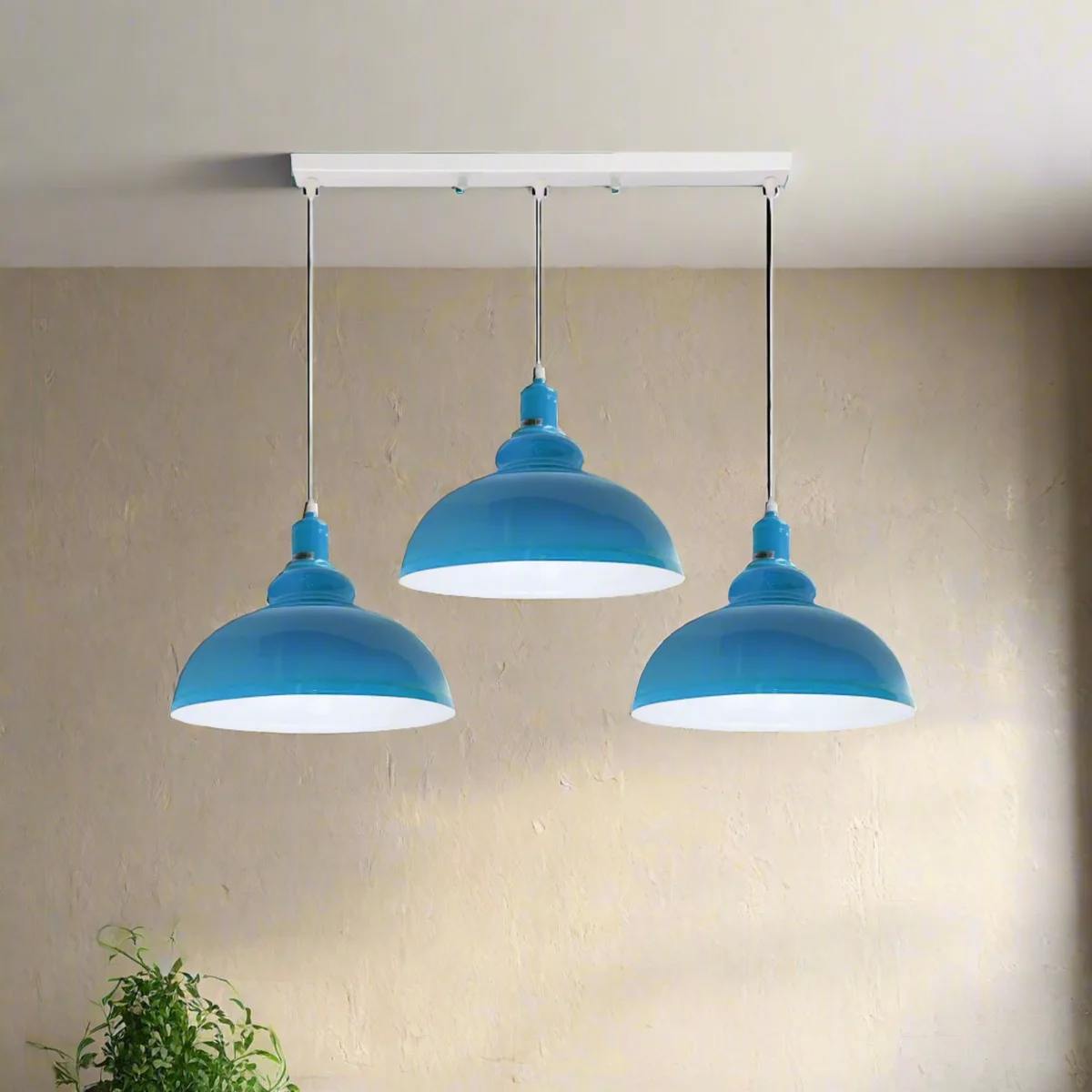 Vintage pendant ceiling light with three E27 filaments, curved metal and PVC shades, hanging with adjustable cables