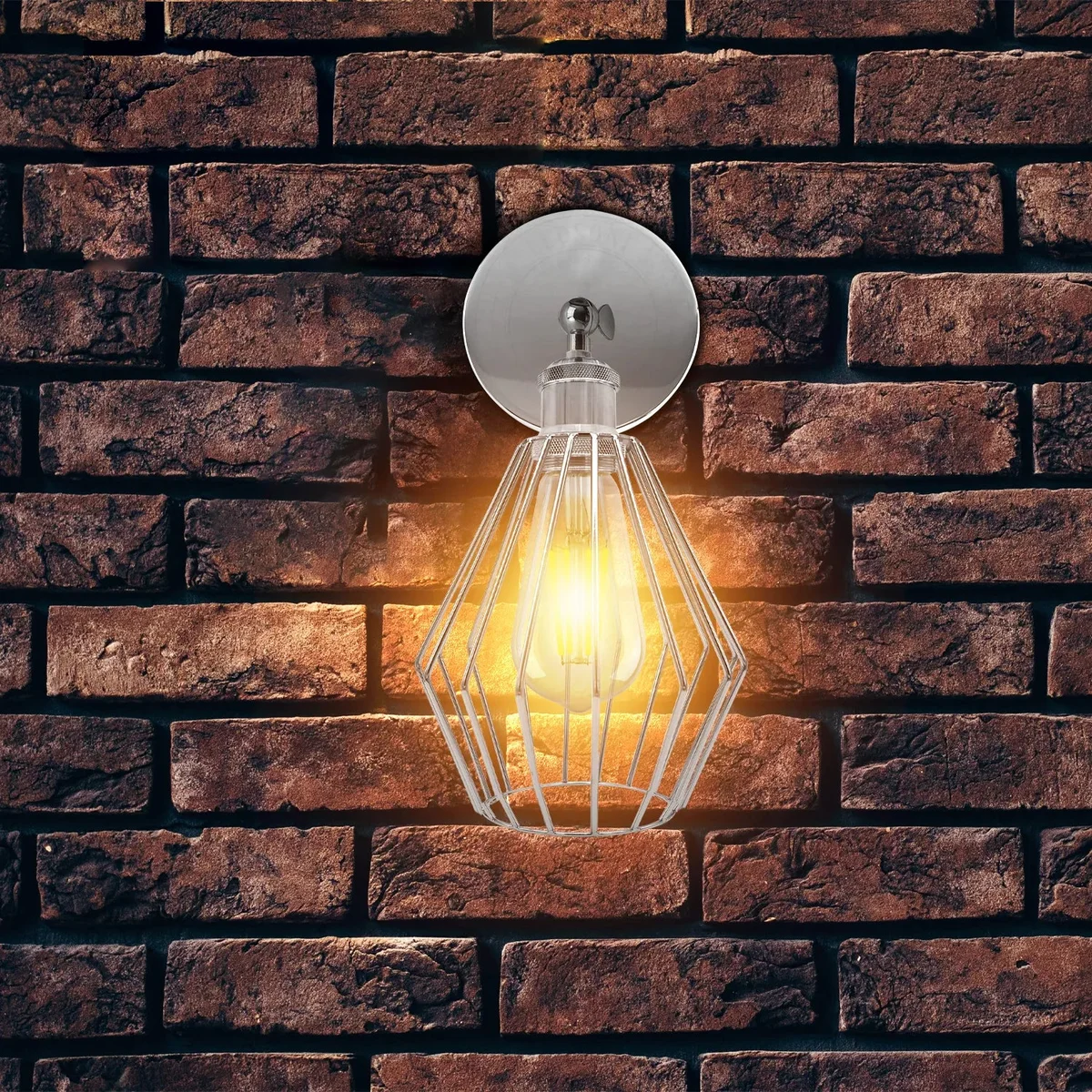 Diamond-shaped electroplated wall sconce with E27 socket, retro metallic finish.