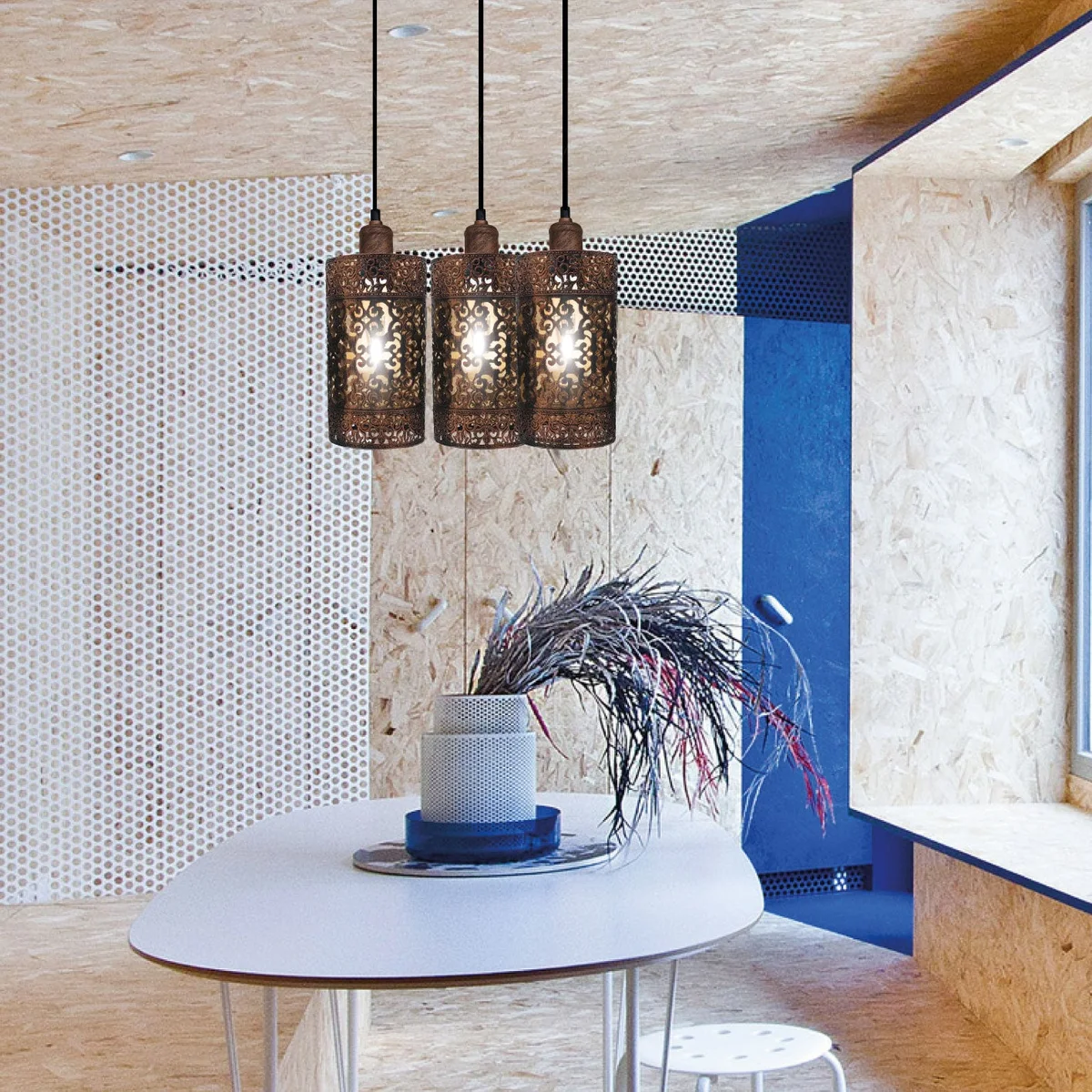 Metal pendant light with three rustic red barrel cages, 95 cm adjustable cable, mounted on a 20 cm ceiling base