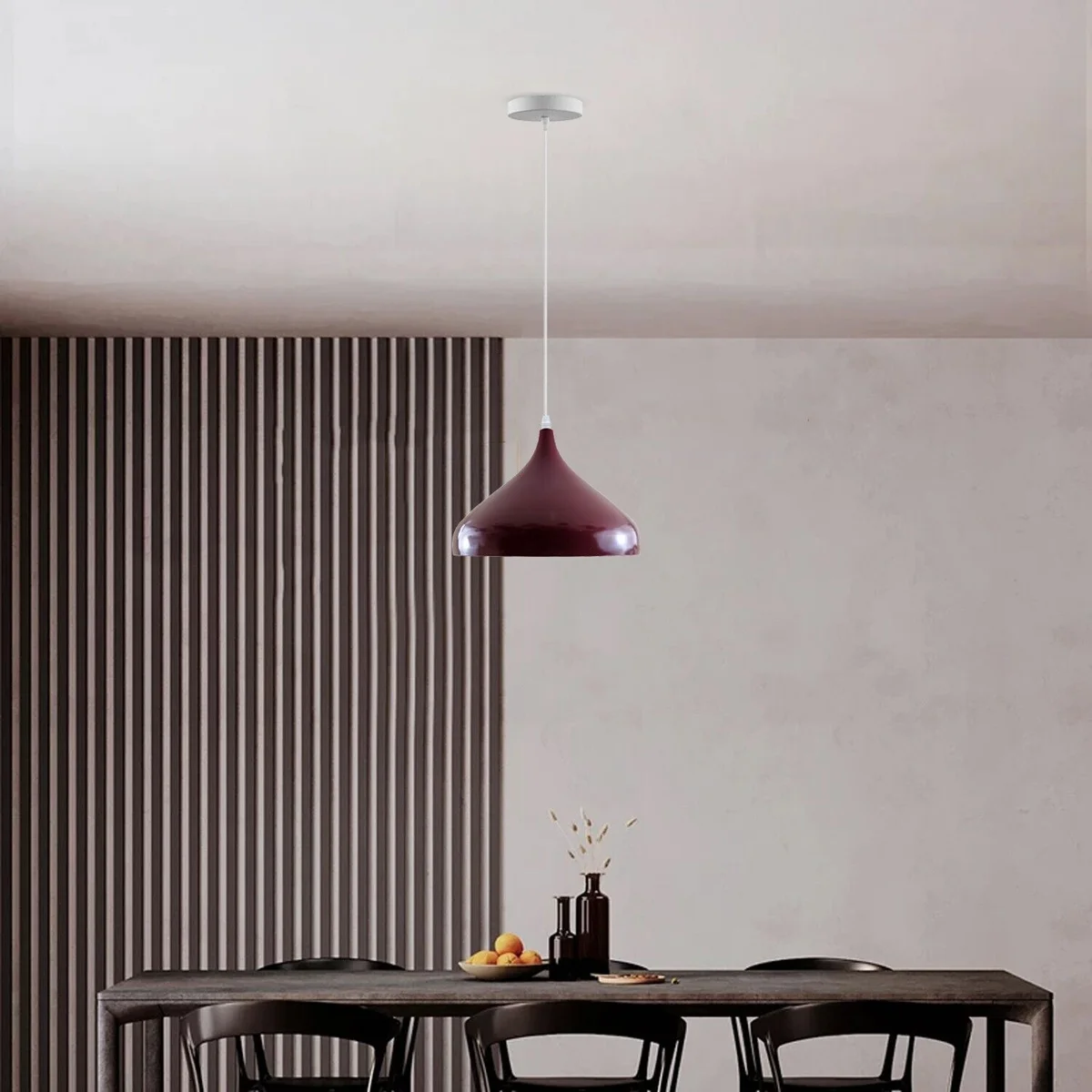 Teardrop pendant light with antique hand‑painted metal dome, white interior hood, 95 cm PVC cable, sophisticated vintage shade.