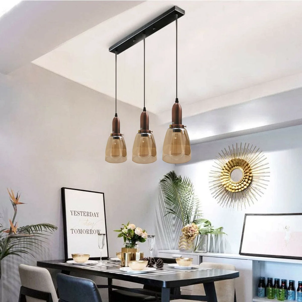 3‑shaded vintage pendant lamp featuring black metal frame and amber glass shades, 95 cm PVC cable, industrial style.