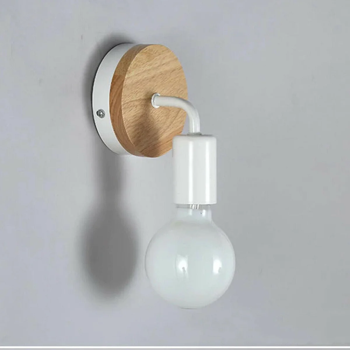 Industrial wall light with wood finish and metal bracket, black or white, includes two E27 screw sockets.