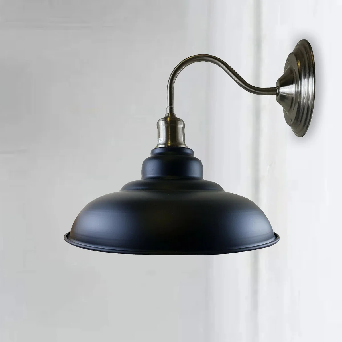 Black metal goose‑neck wall sconce, retro wall lighting, glossy black shade on thick metal fixture