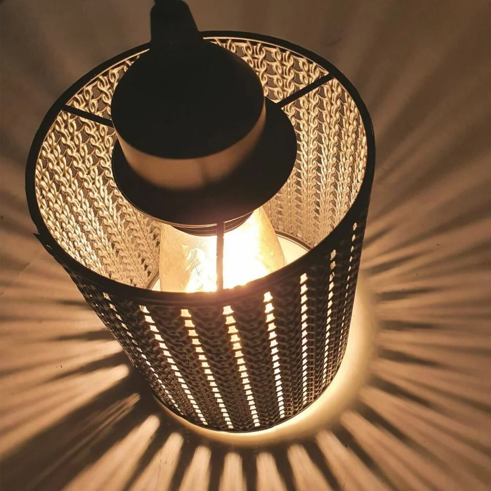 Metal drum shade with open wire cage, white brushed finish – modern industrial design for indoor pendant lighting.