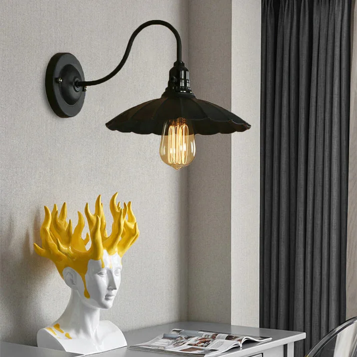 Black iron cage industrial wall light with E27 holder, rustic sconce on wall