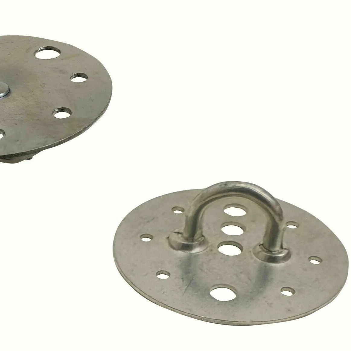 Metal ceiling hook with multiple screw holes, silver galvanised finish, 2.5 cm tall and 9.5 cm wide – suitable for indoor and outdoor use.