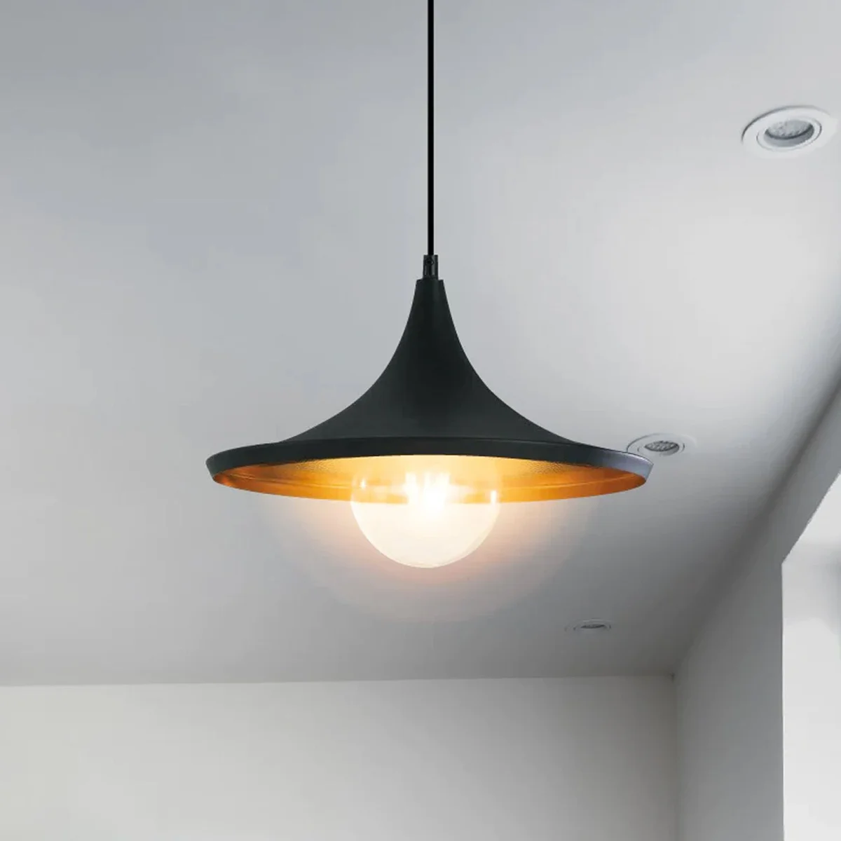 vintage ceiling pendant light with durable metal shade, industrial/retro style, adjustable cord