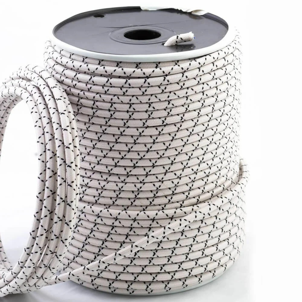 Black and white round fabric cable with braided pattern, 3‑core, 7 mm diameter, flexible and durable.