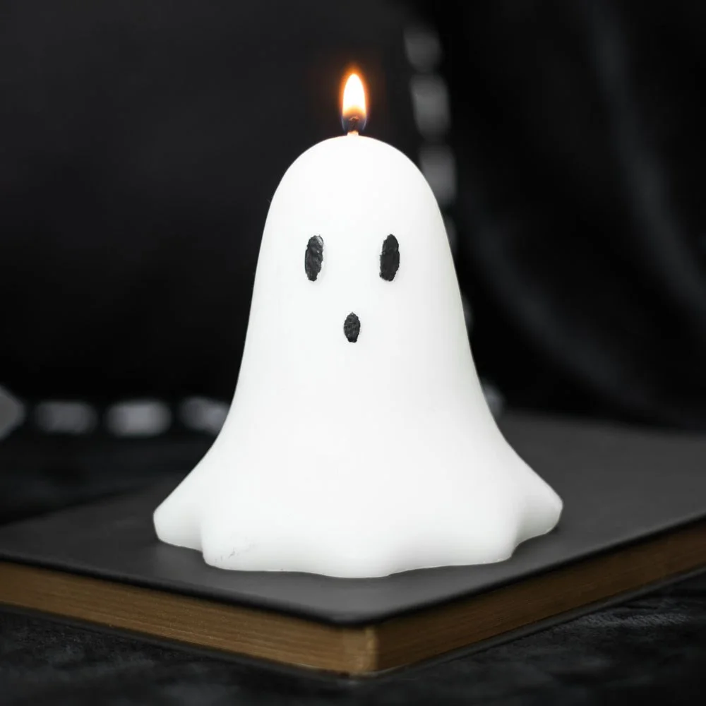10cm white unscented ghost candle made of paraffin wax, shaped like a cute ghost, ideal for Halloween decor