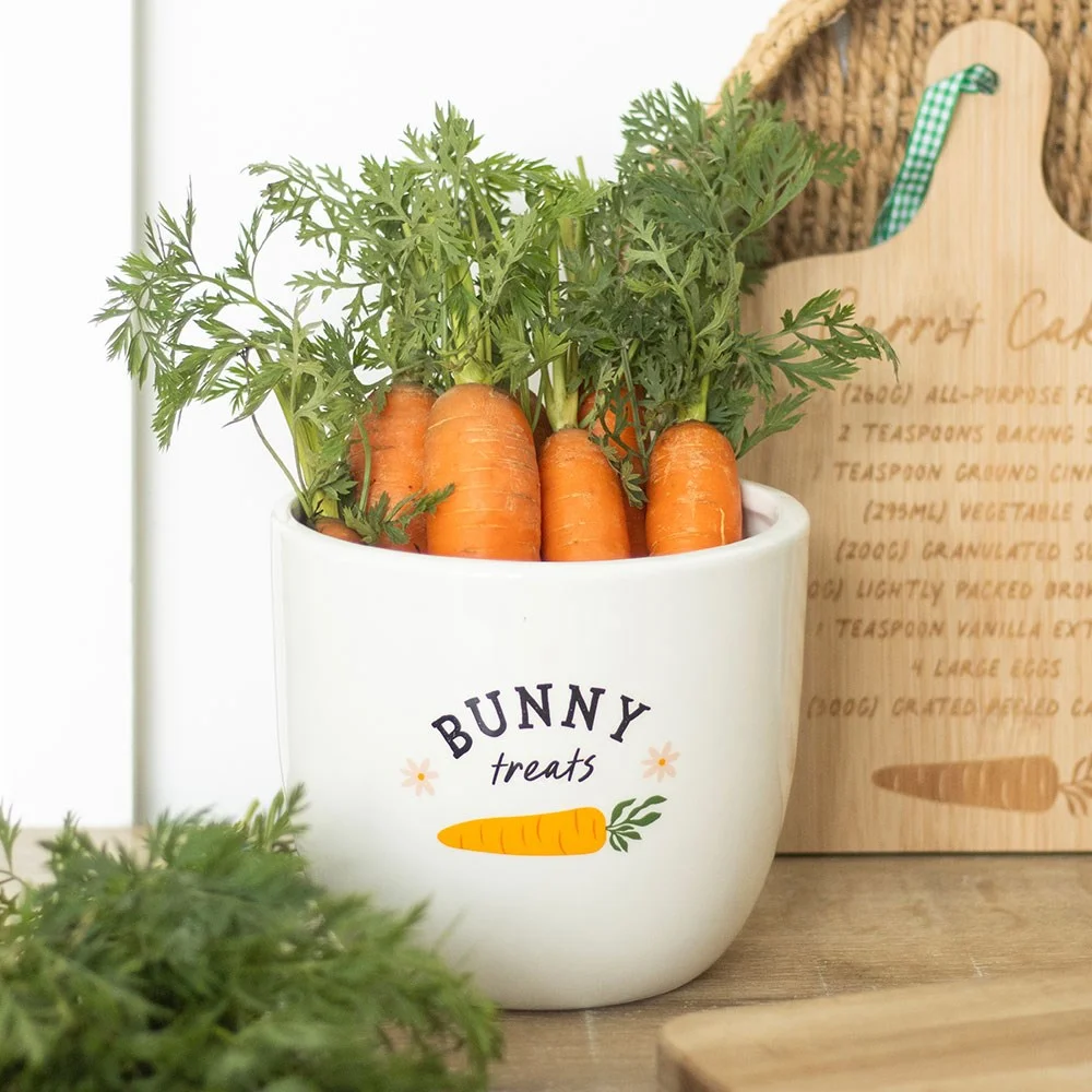 White ceramic kitchen bowl with "Bunny Treats" text, 1500ml capacity, ideal for kitchen storage or serving snacks