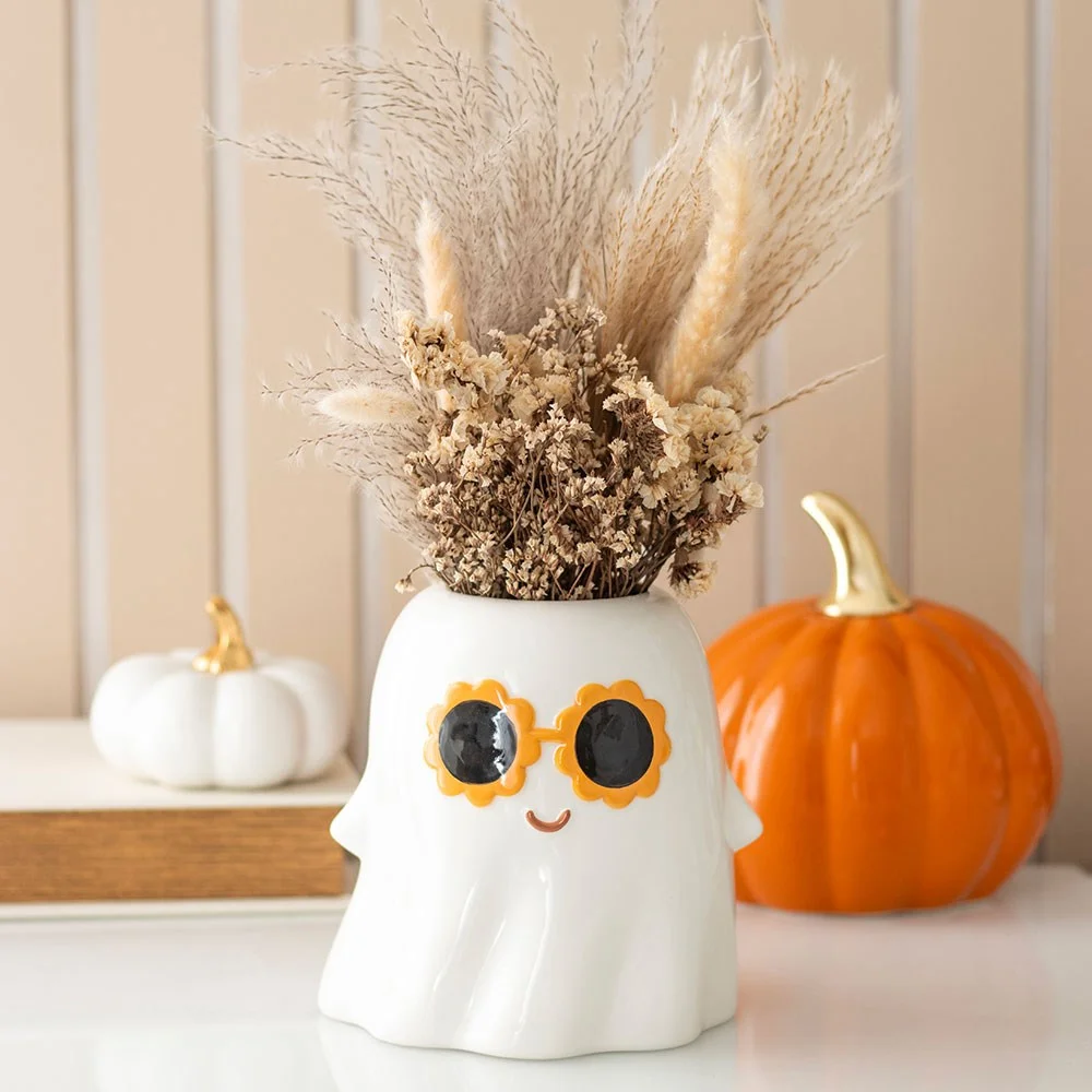 Ceramic ghost vase with 60s style sunglasses, white glossy finish, 1200ml capacity, spooky autumn decor accessory