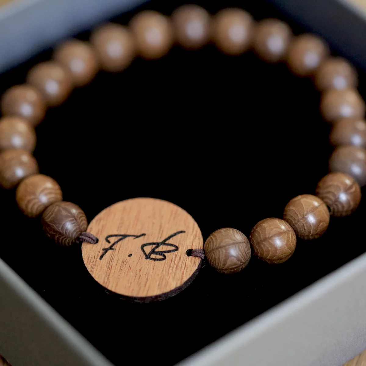 Black Wave interactive microchip bracelet with AC Milan logo, ideal personalised AC Milan gift with engraving option